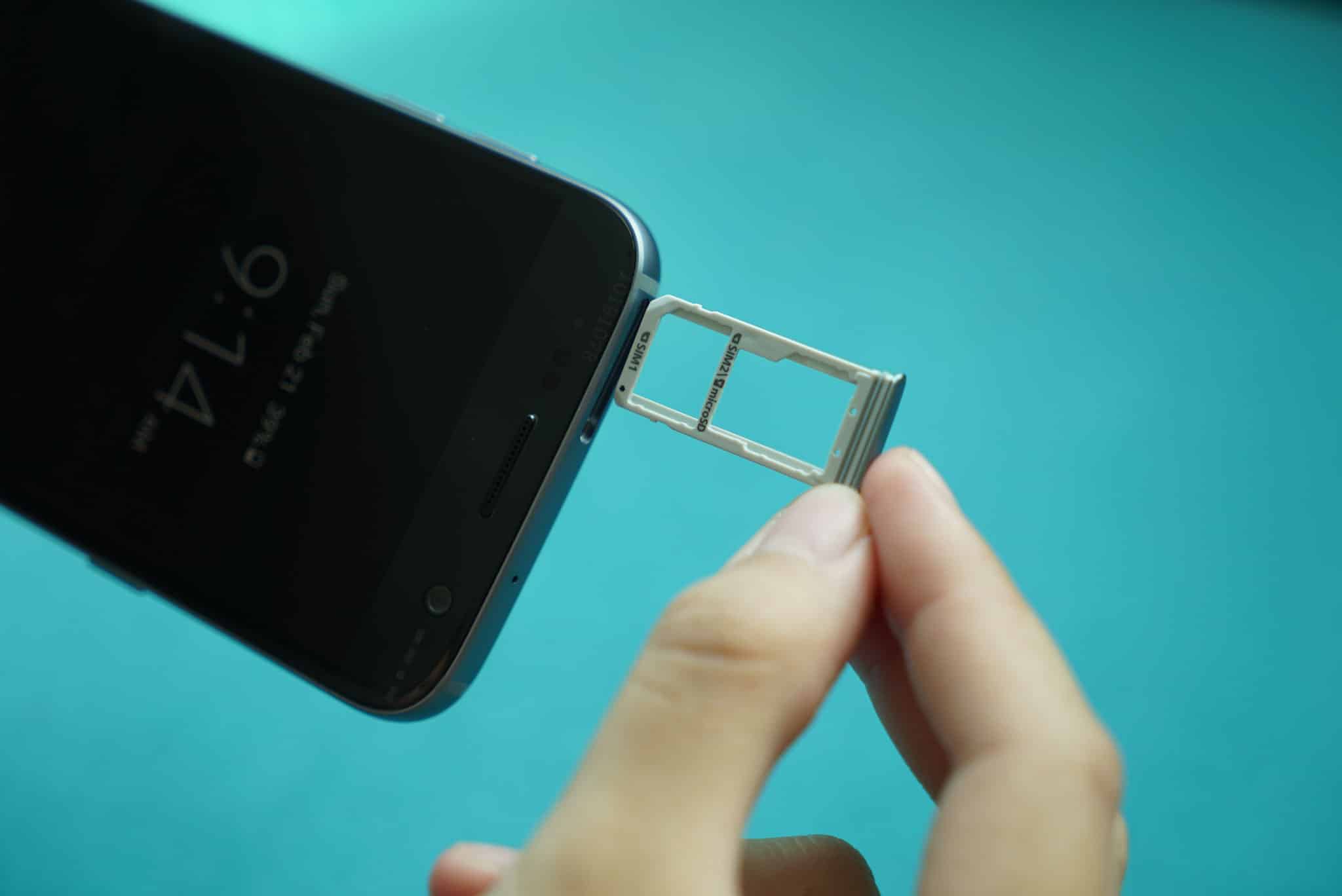 The hybrid SIM tray on the S7 and S7 Edge takes two nano SIM cards or one SIM and on microSD card.