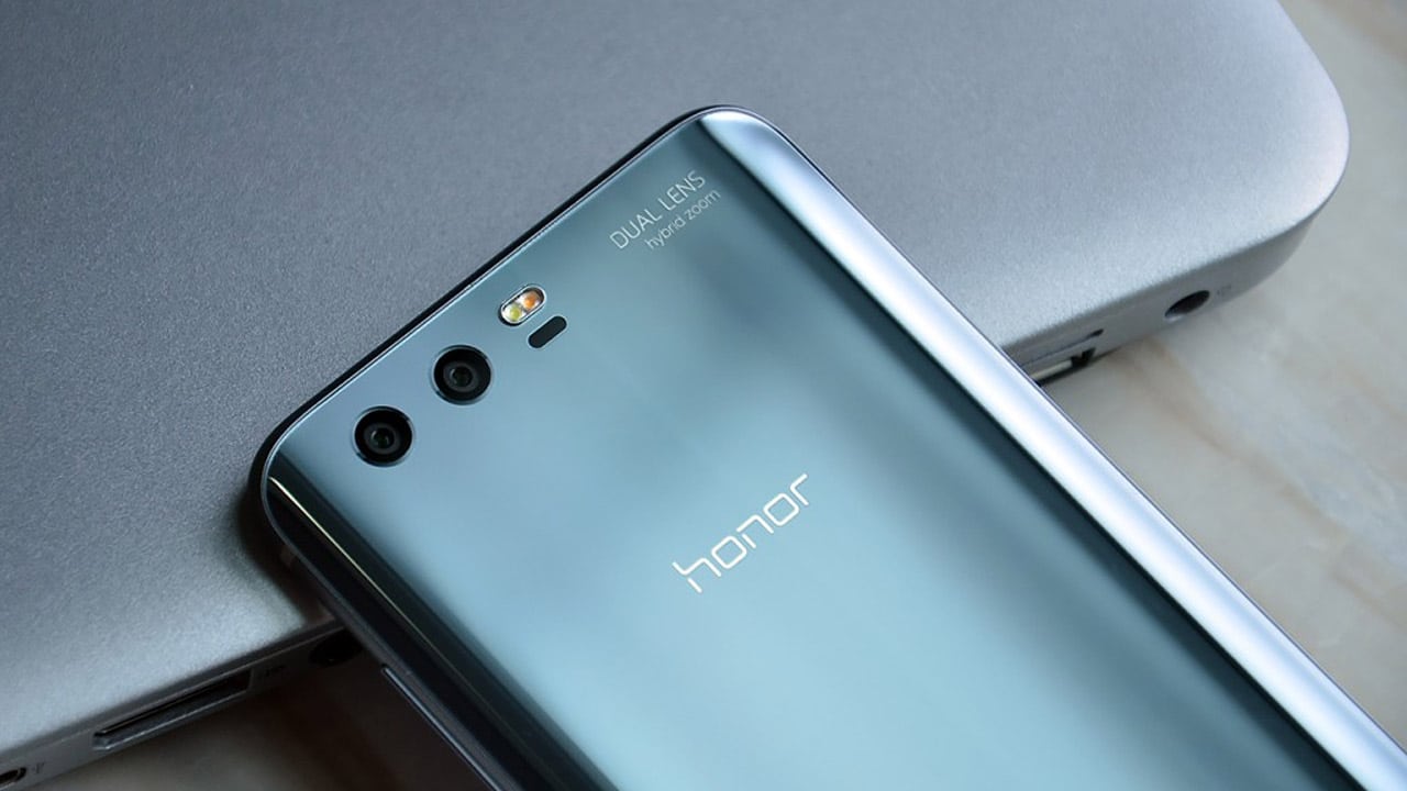 Hacia fuera información Masacre Honor 9 challenges the Huawei P10 and Mate 9 - GadgetMatch