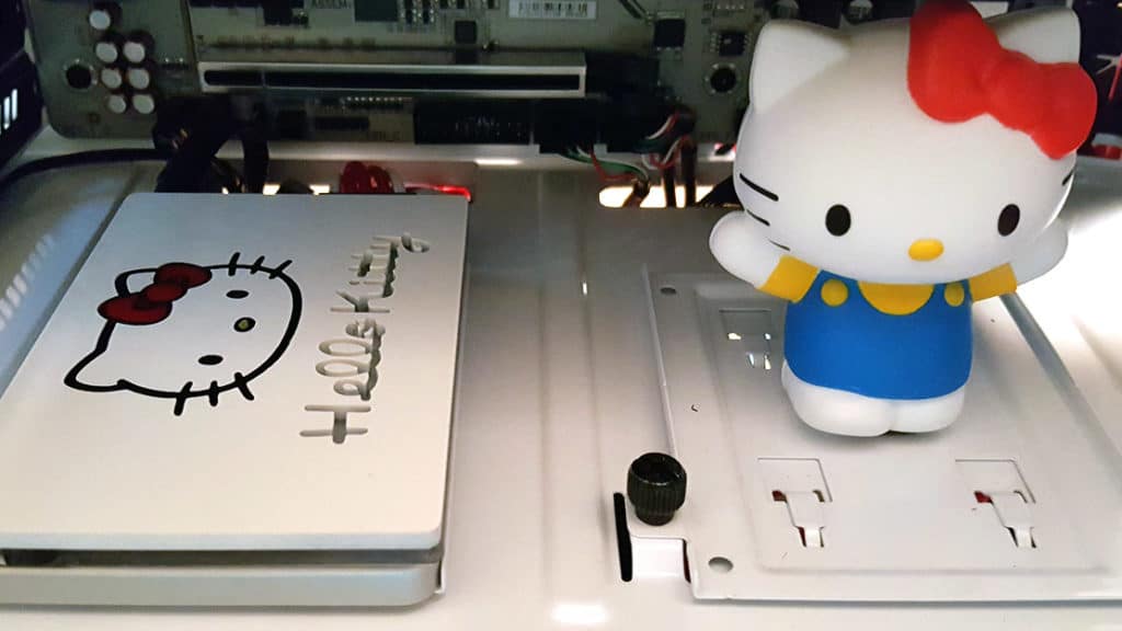  Hello  Kitty  custom case  mod is the cutest Sanrio themed PC  