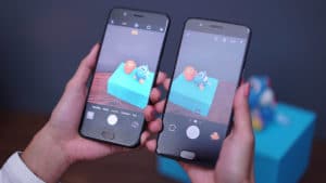 OPPO R11 and OnePlus 5 side by side on camera mode