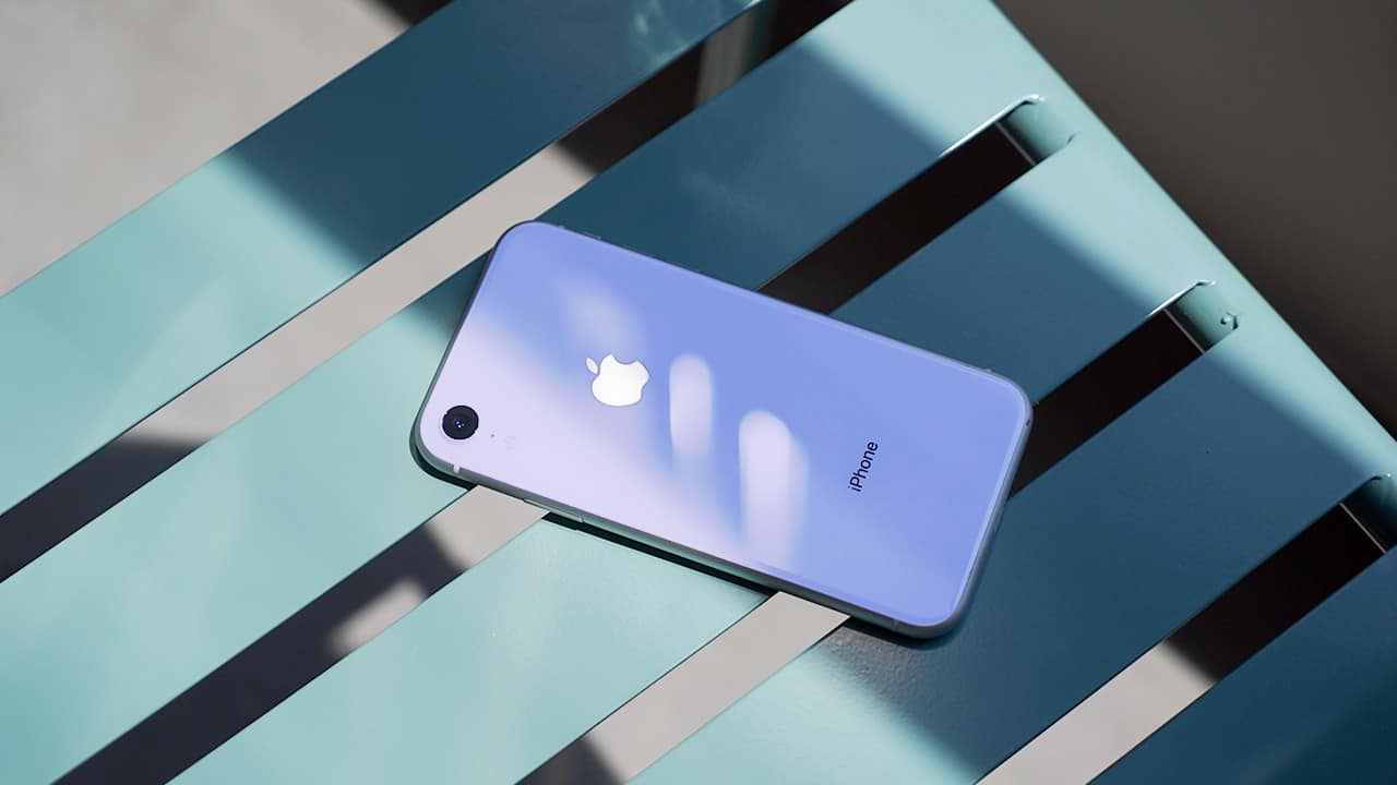 iPhone XR takes the spot for best-selling smartphone of 2019 - GadgetMatch