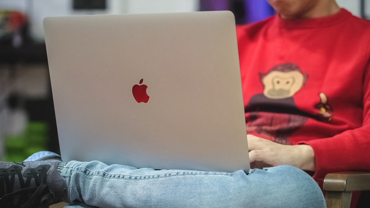 Apple really gave the MacBook Pro an HDMI port (and an SD card