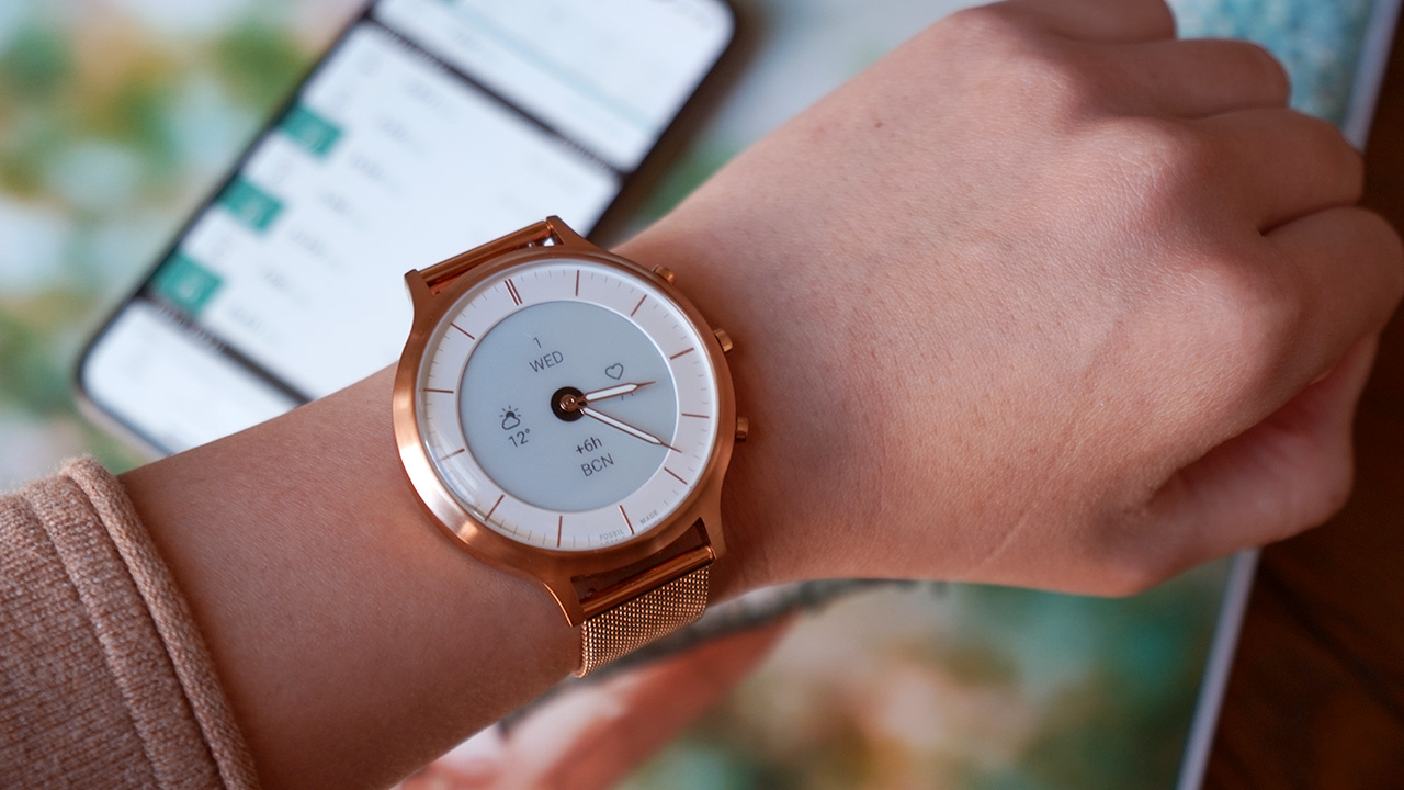 Fossil Hybrid HR review: Exceeding expectations - GadgetMatch
