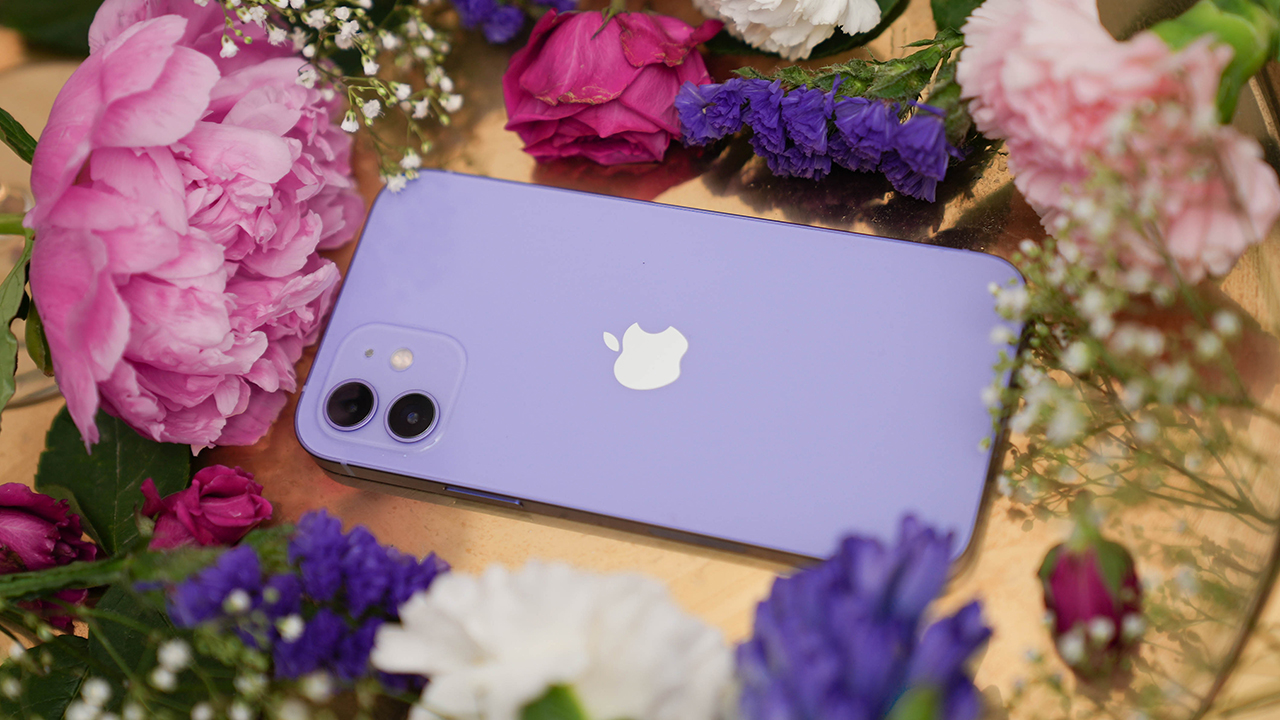 The Purple Iphone 12 Is Available On Globe S Gplan Gadgetmatch