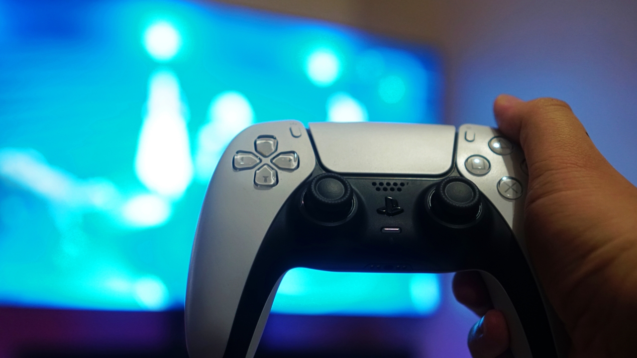 Leak suggests Sony may soon offer a DualSense V2 controller with 12 hours  of battery