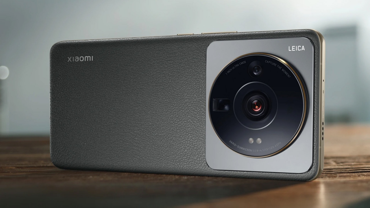 Xiaomi 12S Ultra offers the world's biggest smartphone camera