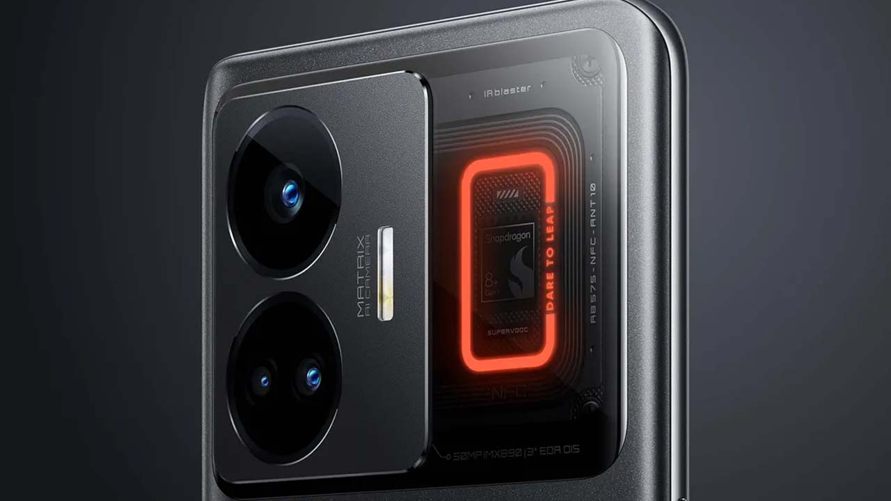 realme GT3 can charge to full in just five minutes - GadgetMatch
