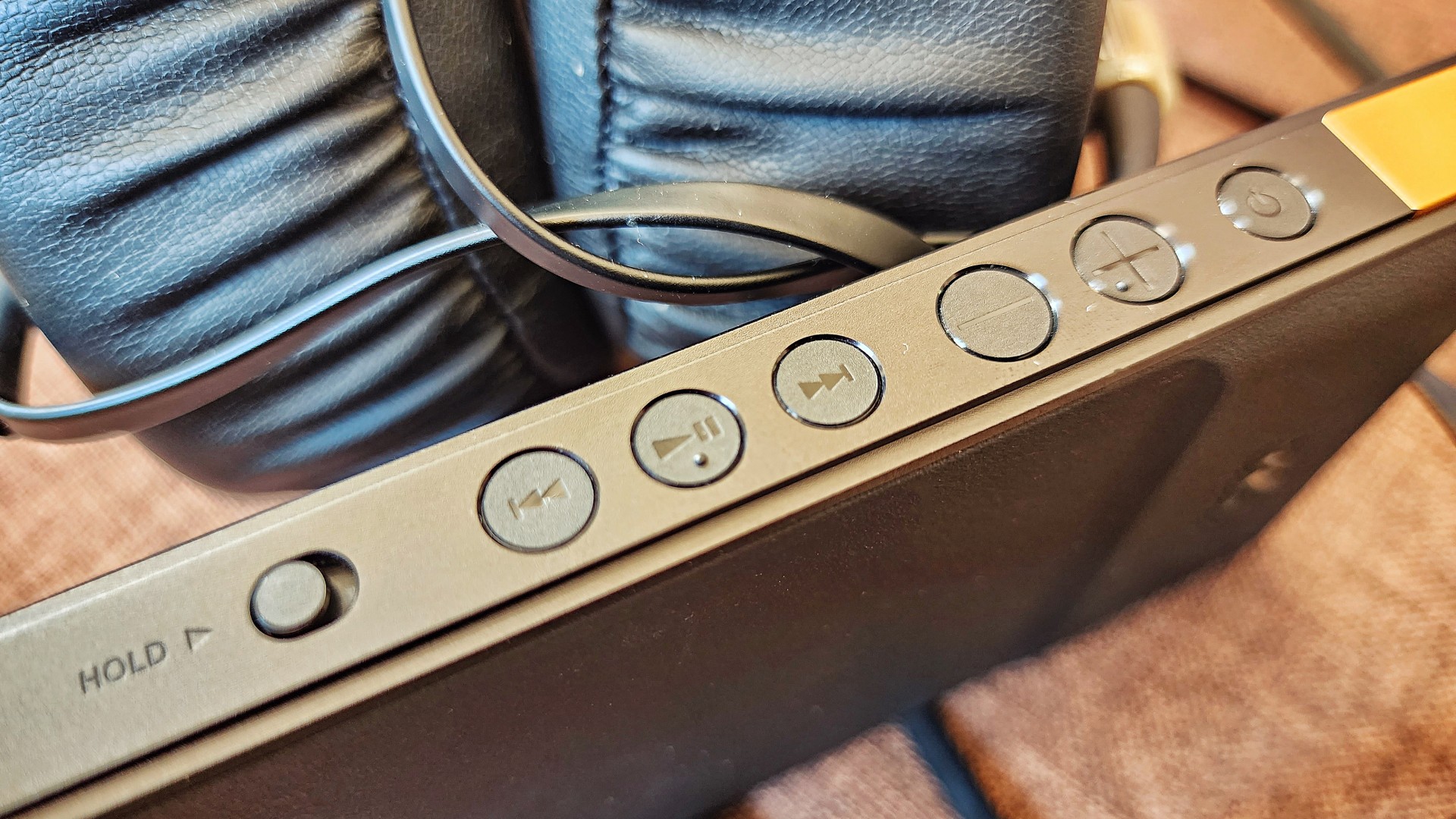 Sony Walkman NW-ZX707 Review – GadgetMatch