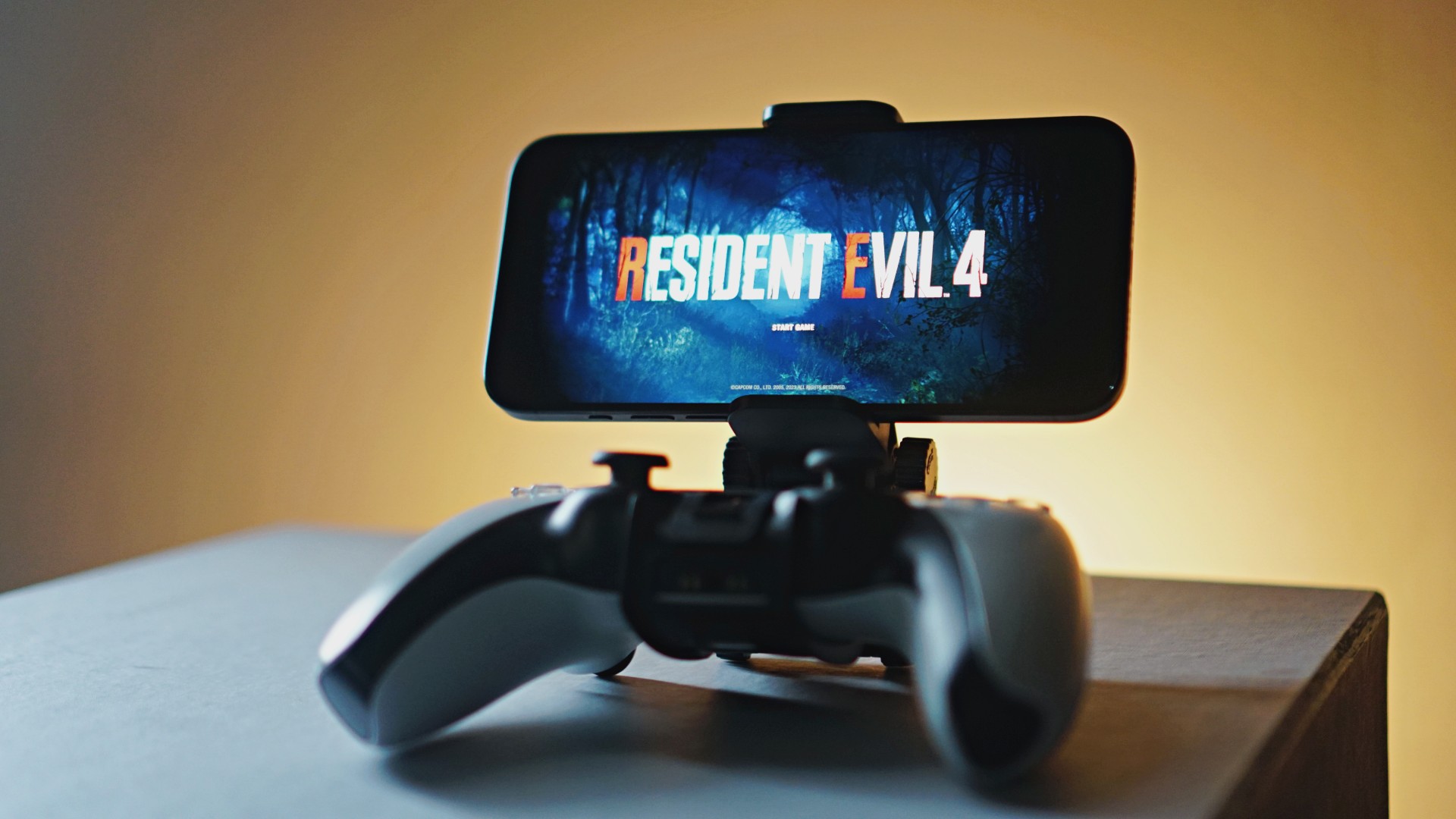 We played Resident Evil 4 Remake on iPhone 15 Pro Max - GadgetMatch